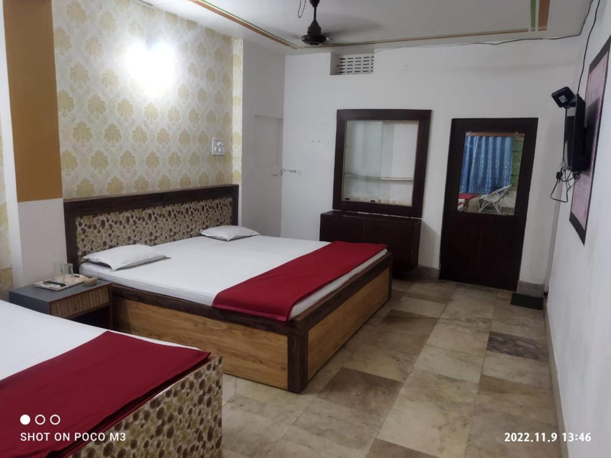 Hotel Well Inn Puri Bagian luar foto