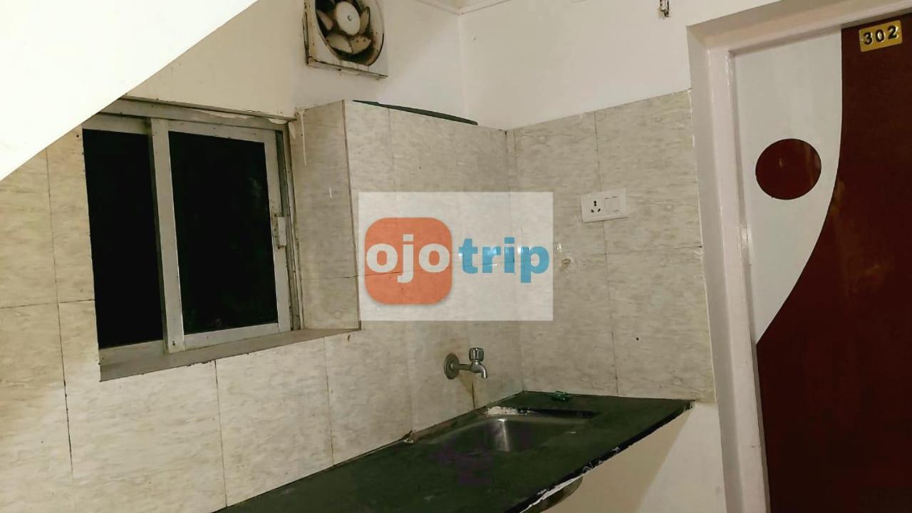 Hotel Well Inn Puri Bagian luar foto