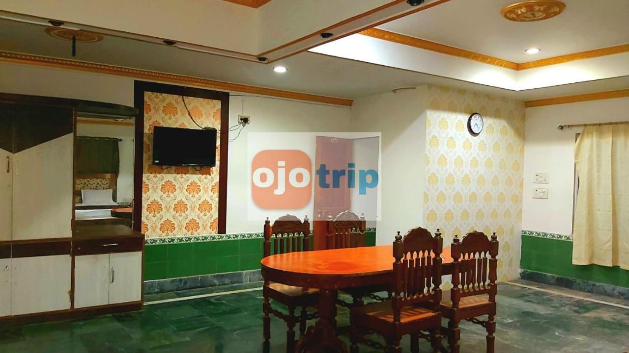 Hotel Well Inn Puri Bagian luar foto